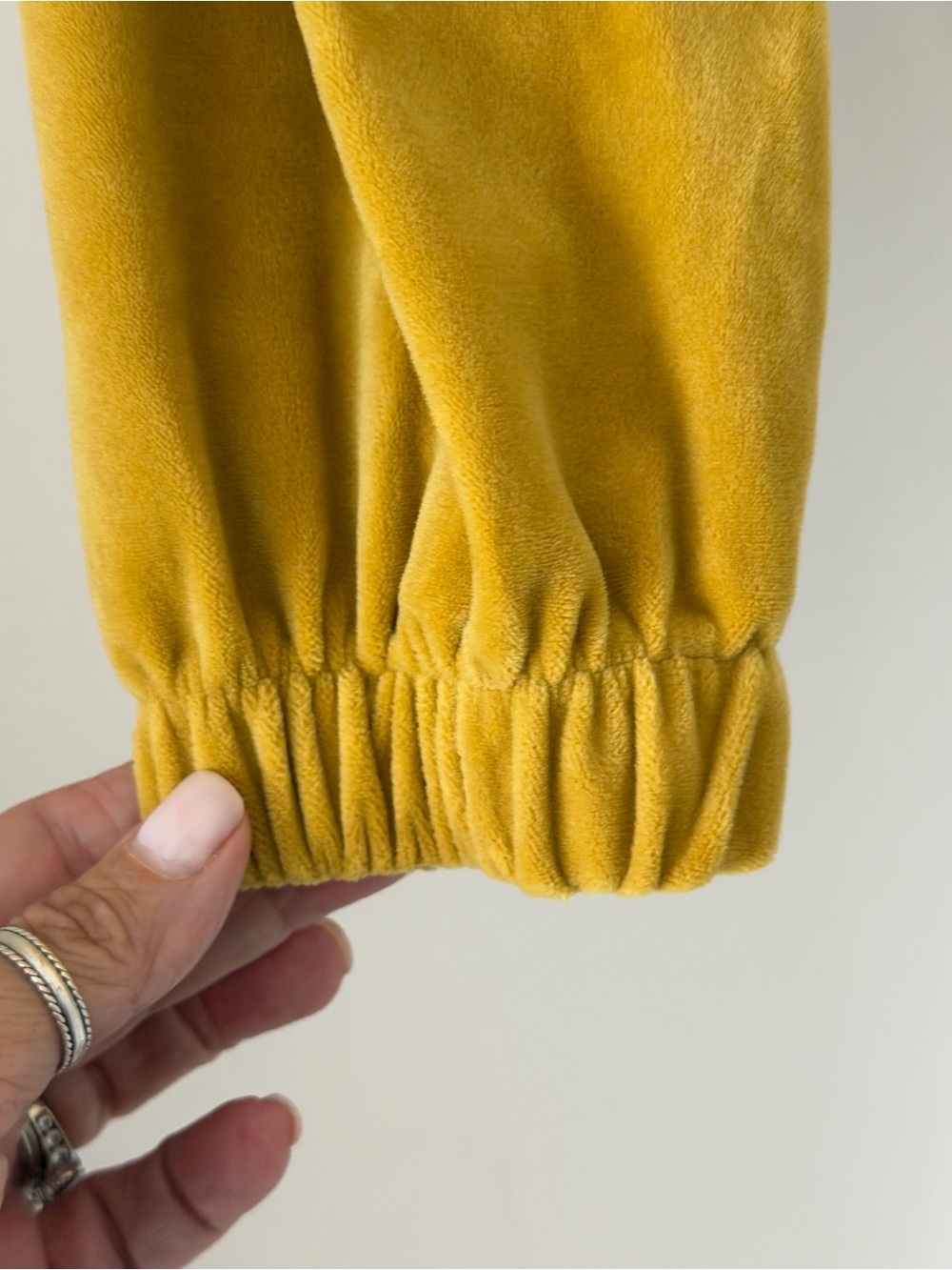 Truth by Republic Mustard Velvet Cropped Sweatshirt Size Small - Picture 5 of 9